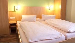 Hôtel Hotel Restaurant Bürgerstuben Memminger Str.77 89281 Altenstadt Bavière