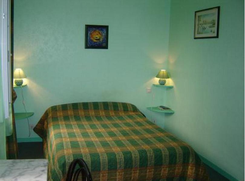 Hotel Restaurant du Lion d'Or 10, rue des Fossés, 58120 Château-Chinon