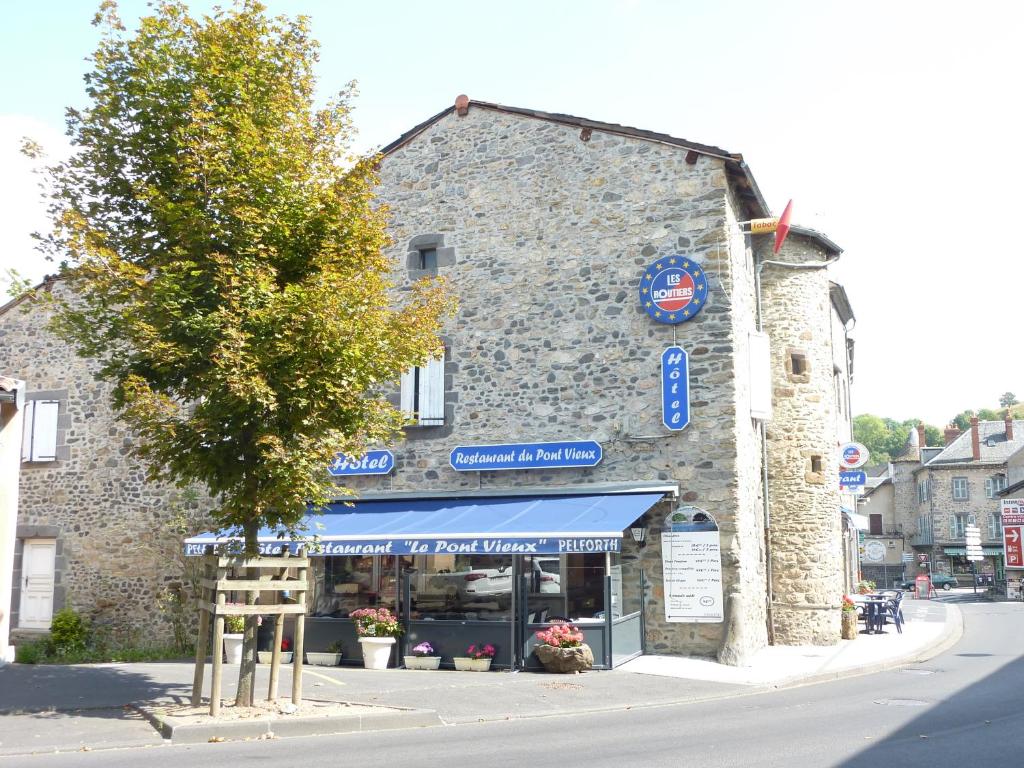 Hôtel Restaurant du Pont-Vieux 49 Place de la liberté, 15100 Saint-Flour