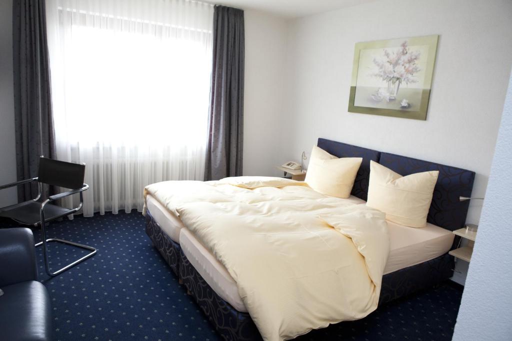 Hotel Restaurant Engel Weinstraße 94, 79292 Pfaffenweiler