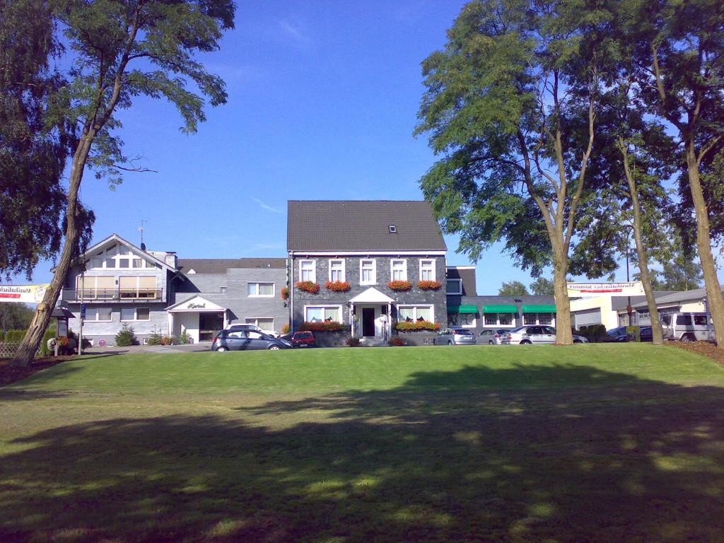 Hotel Restaurant Fischer Lüttringhauserstr. 131, 42899 Remscheid