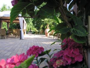 Hôtel Hotel-Restaurant Haus Nicklass Künzelsauer Straße 1 74653 Ingelfingen Bade-Wurtemberg