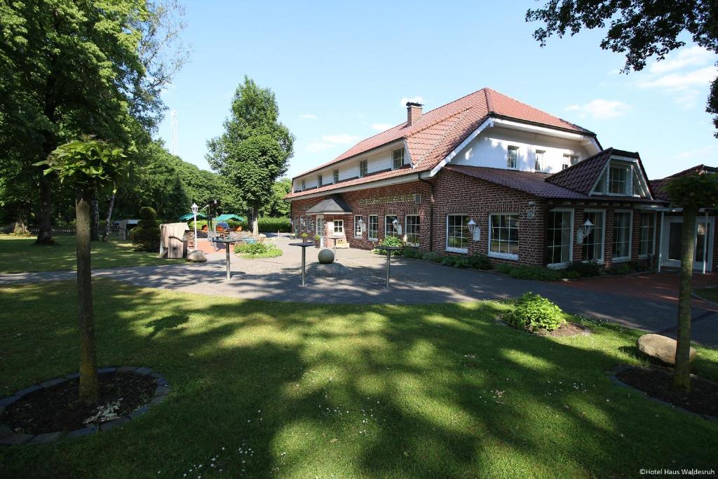 Hotel-Restaurant Haus Waldesruh Dülmener Weg 278, 46325 Borken