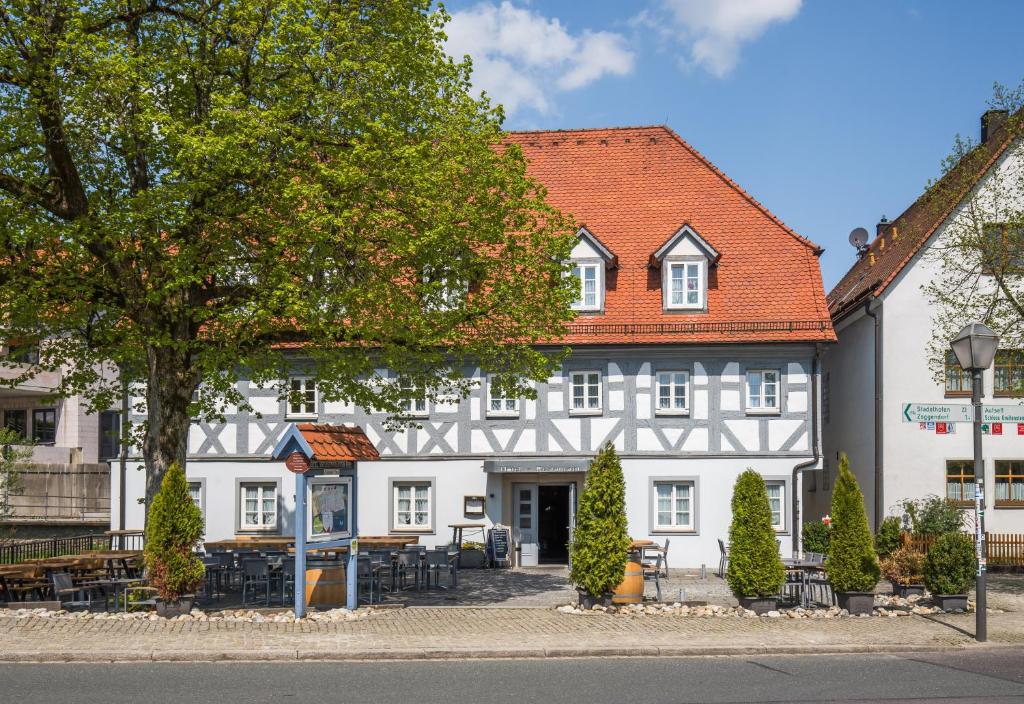 Hôtel Hotel-Restaurant Heiligenstadter Hof Marktplatz 9 91332 Heiligenstadt