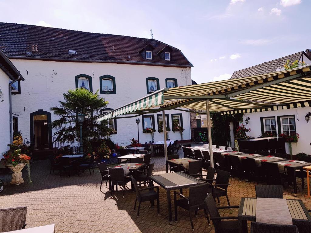 Hotel Restaurant Jägerhof 217 Monschauer Strasse, 52355 Düren