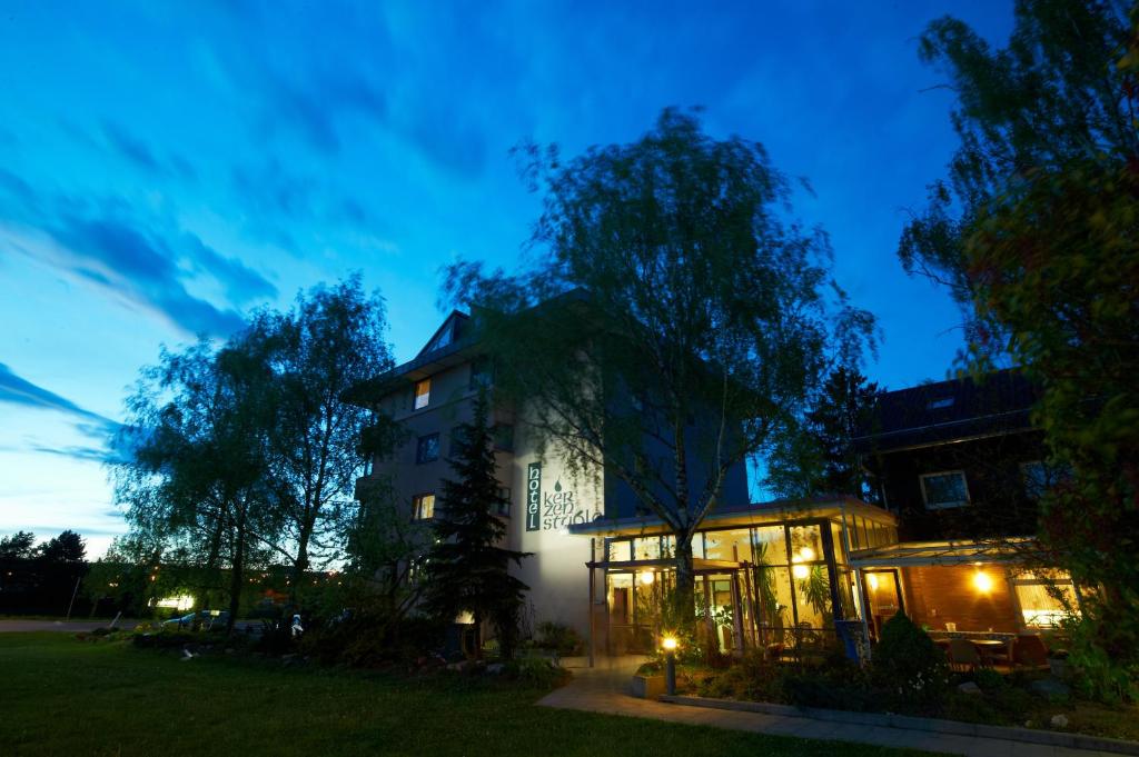 Hôtel Hotel Restaurant Kerzenstüble Böblingerstrasse 2-4 71116 Gärtringen