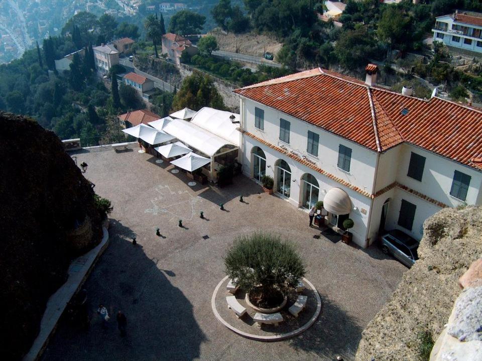 Hôtel Restaurant Les Deux Frères 1 place des deux frères, 06190 Roquebrune-Cap-Martin