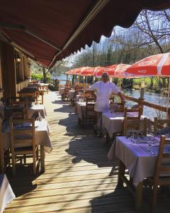 Hôtel Hotel Restaurant Les Gorges de Chouvigny 3 Route des Gorges - Le Bas du Bourg 03450 Chouvigny Auvergne