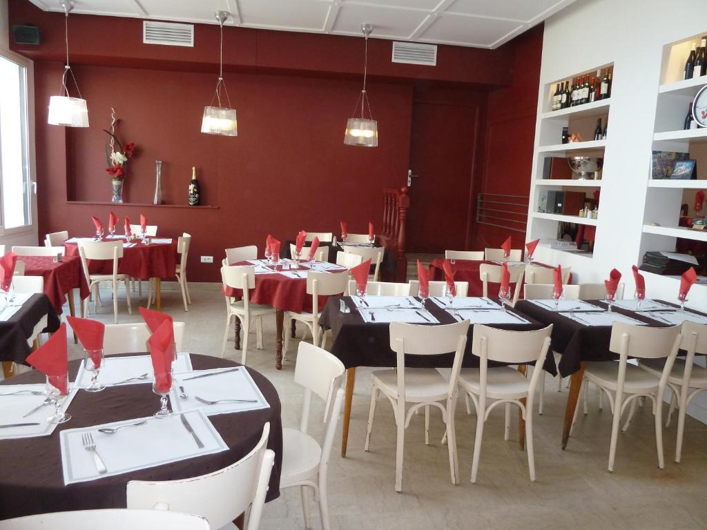 Hôtel Hotel Restaurant Les Oceanides 3 rue du Lin 29900 Concarneau