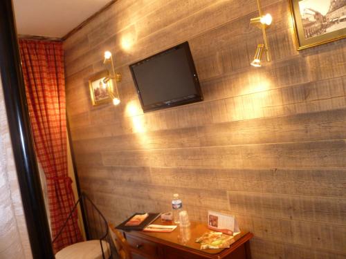 Hotel Restaurant Les Pins logis