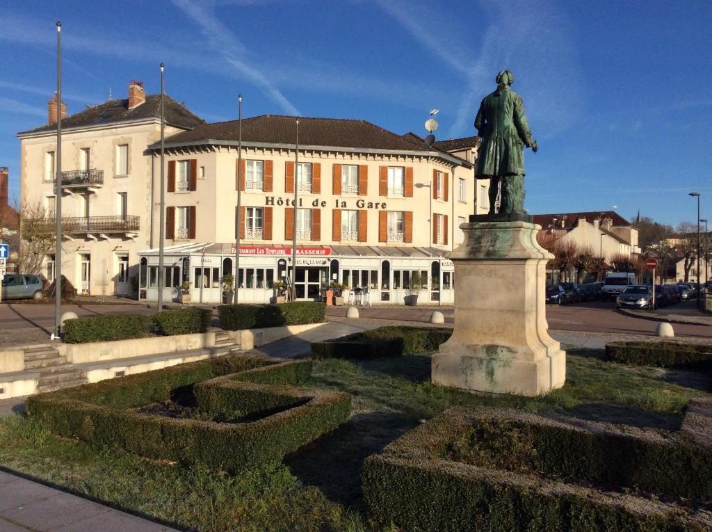 Hôtel Hôtel restaurant les Templiers 10 avenue du Maréchal foch 21500 Montbard