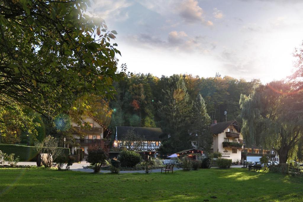 Hotel Restaurant Paradeismühle Paradeismühle 1, 63911 Klingenberg am Main