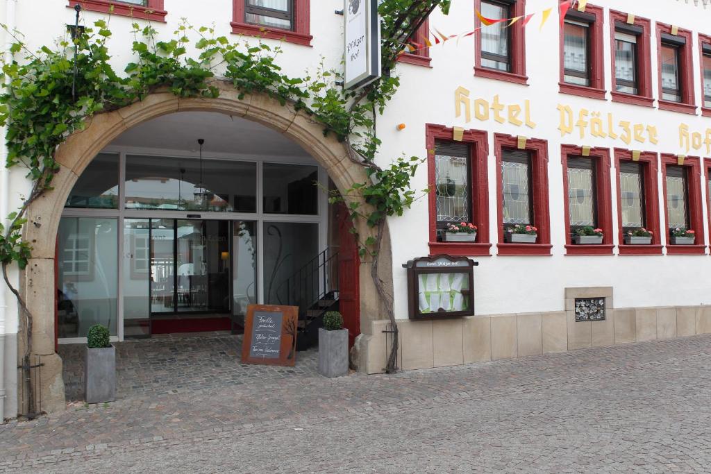 Hotel-Restaurant Pfälzer Hof Weinstrasse 85, 67480 Edenkoben