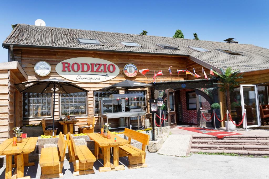 Hôtel Hotel Restaurant Rodizio Paderborn An der B64 1 33184 Altenbeken