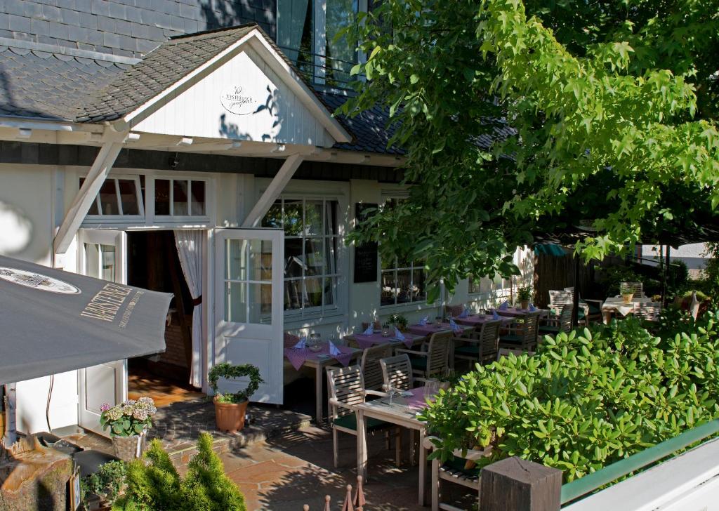 Hotel-Restaurant Schettel Hauptstraße 52, 59939 Olsberg