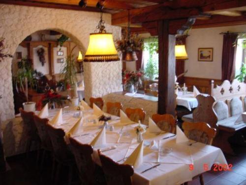 Hôtel Hotel Restaurant Schrotmühle Würzburger Str.19 91443 Scheinfeld Bavière
