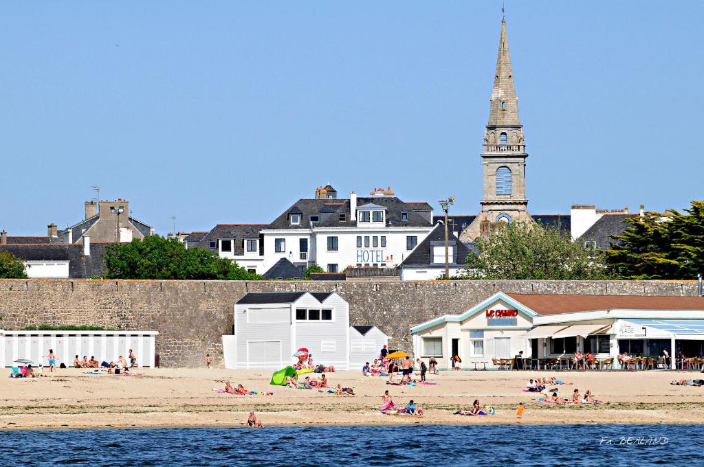 Hôtel Hotel Restaurant Spa De La Citadelle Lorient Place du Marché 56290 Port-Louis