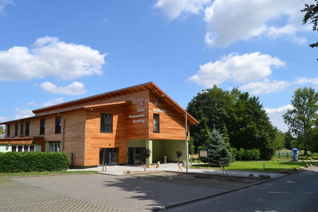 Hotel & Restaurant Waldcafe Hettstedt Am Kirschweg 21, 06333 Hettstedt
