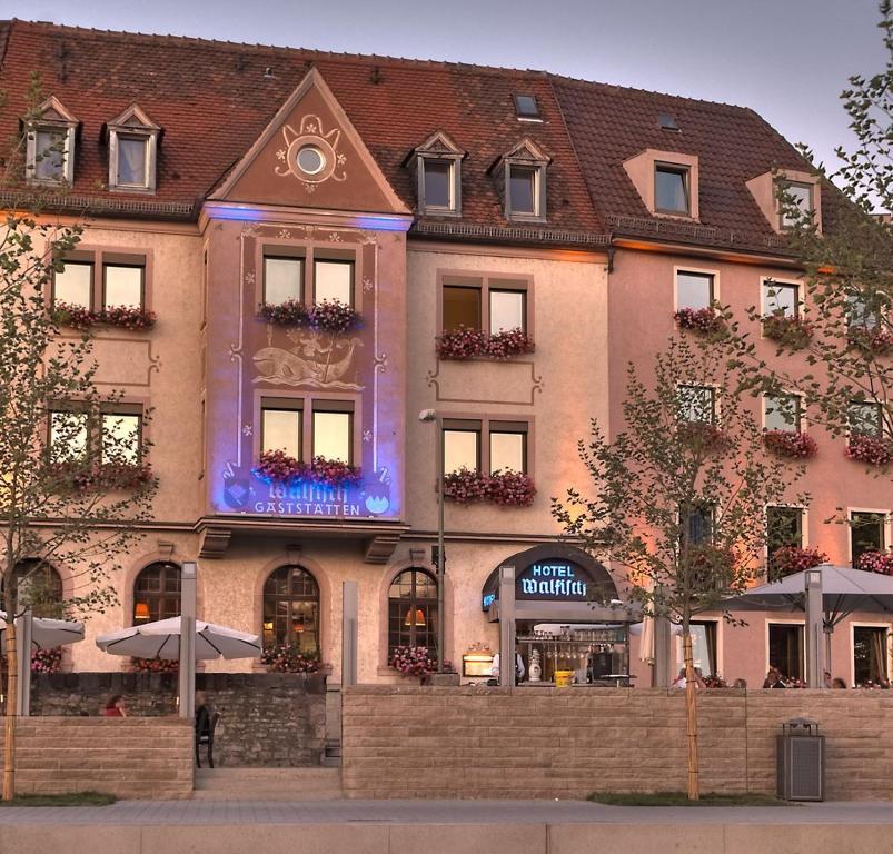 Hotel & Restaurant Walfisch Am Pleidenturm 5, 97070 Wurtzbourg