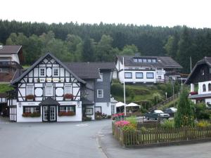 Hôtel Hotel-Restaurant Zum Dorfkrug Im Bentheim 3+5 59955 Winterberg Rhénanie du Nord - Westphalie