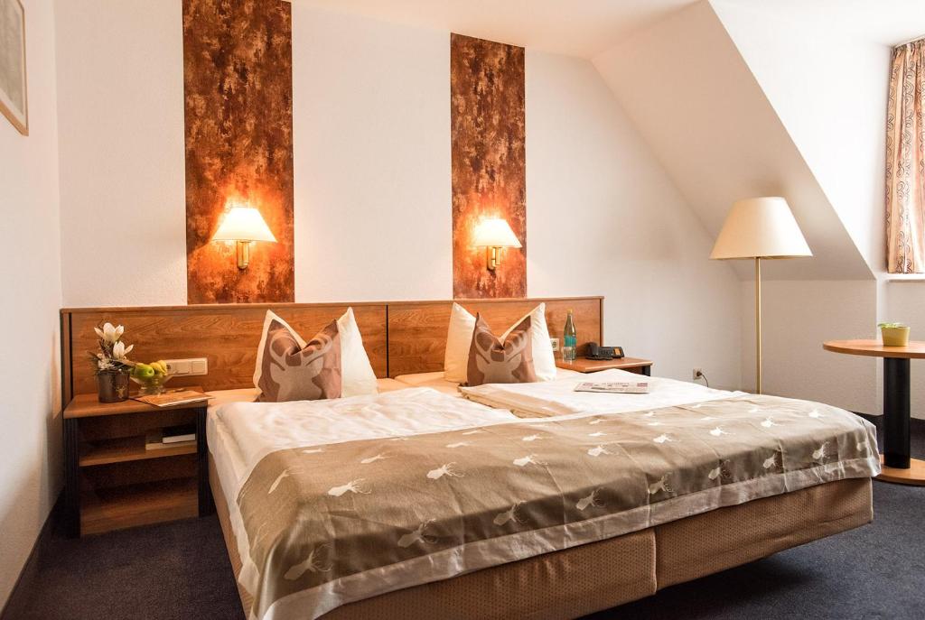 Hotel & Restaurant Zum Hirsch Heurichstraße 32, 98630 Römhild