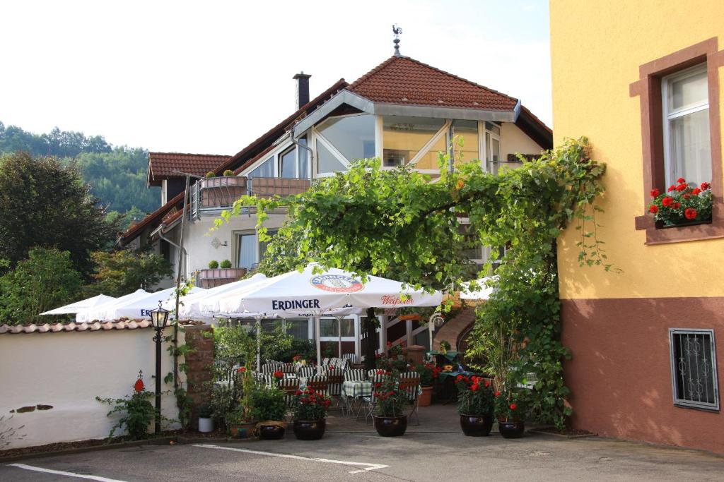 Hotel- Restaurant Zum Schwan Hauptstrasse 119, 67714 Waldfischbach-Burgalben