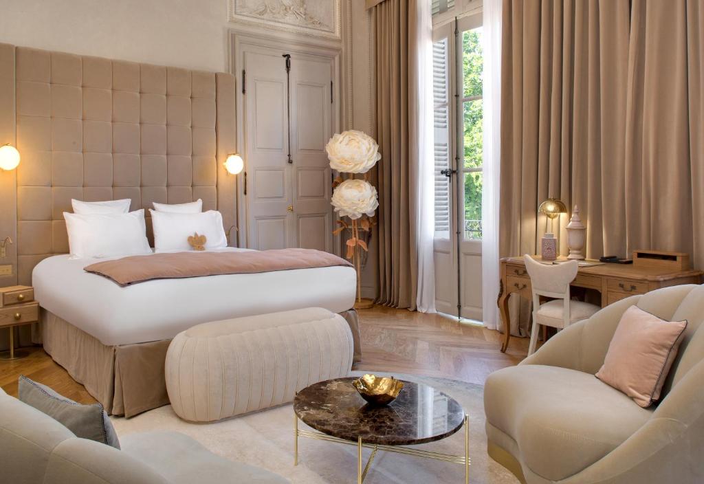 Hôtel Richer De Belleval PLACE DE LA CARNOUGUE HOTEL RICHER DE BELLEVAL, 34000 Montpellier