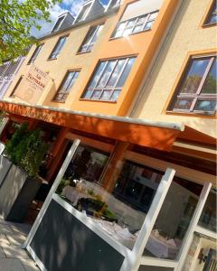 Hôtel Hotel Ristorante La Terrazza Bahnhofstr. 30 82152 Planegg Bavière