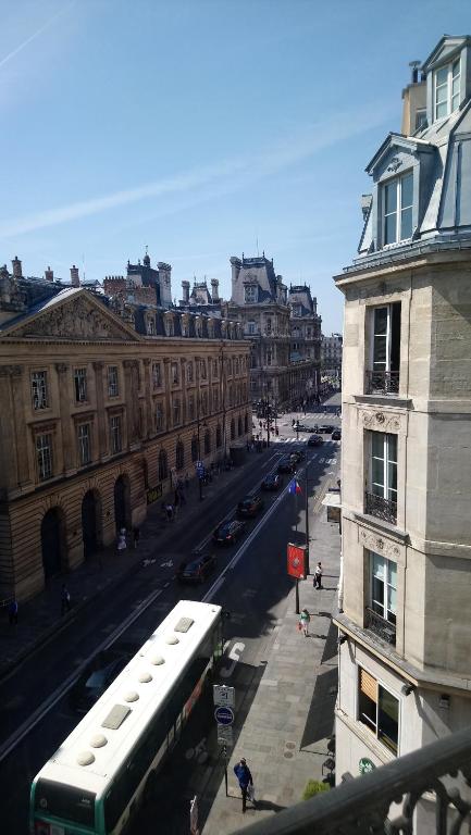 Hotel Rivoli 2 Rue des Mauvais Garçons 44 Rue de Rivoli, 75004 Paris