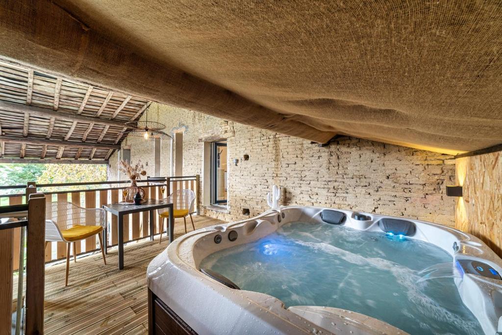 Hotel Roc E Mare