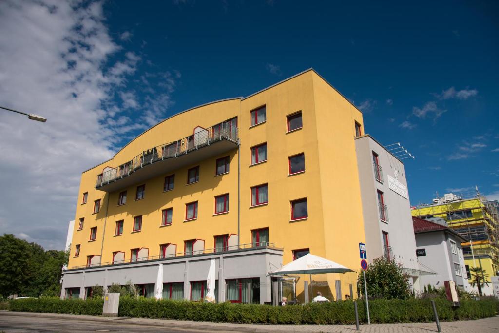 Hotel Rödelheimer Hof - Am Wasserturm Eschborner Landstraße 146, 60489  Francfort-sur-le-Main