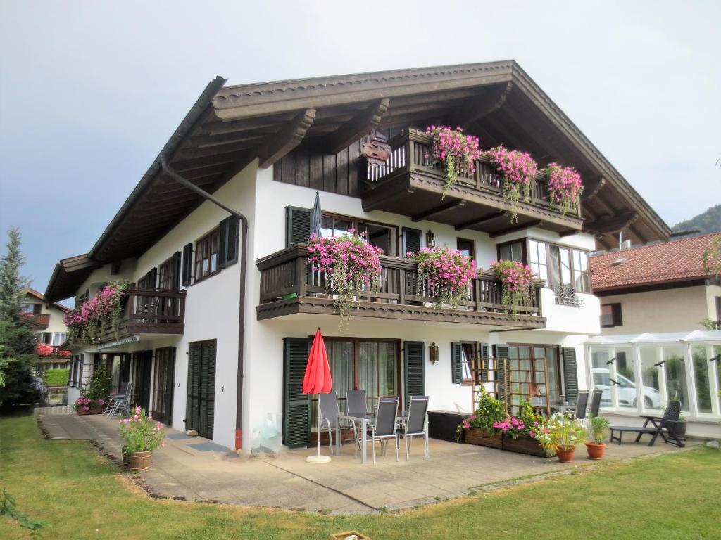 Hôtel Hotel Rosenhof Niederfeldstr. 17 83324 Ruhpolding