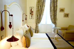 Hôtel Hotel Royal Bon Repos 11 rue Jean Aicard 83120 Sainte-Maxime Provence-Alpes-Côte d\'Azur