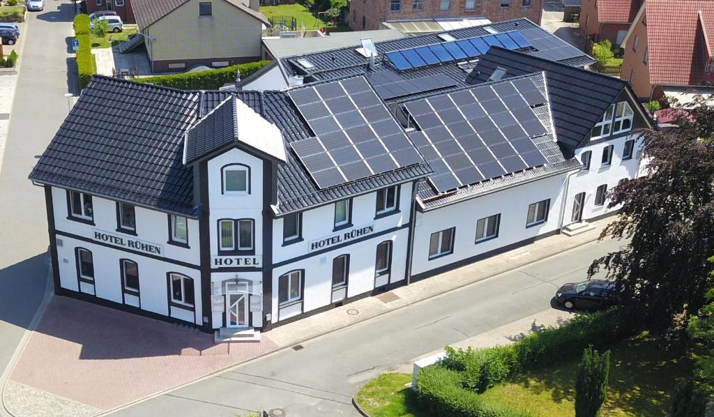 Hotel Rühen, 24 Stunden Check in, kostenfreie Parkplätze Am Ehrenmal 5, 38471 Rühen