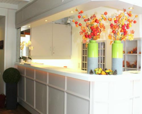 Hotel S16