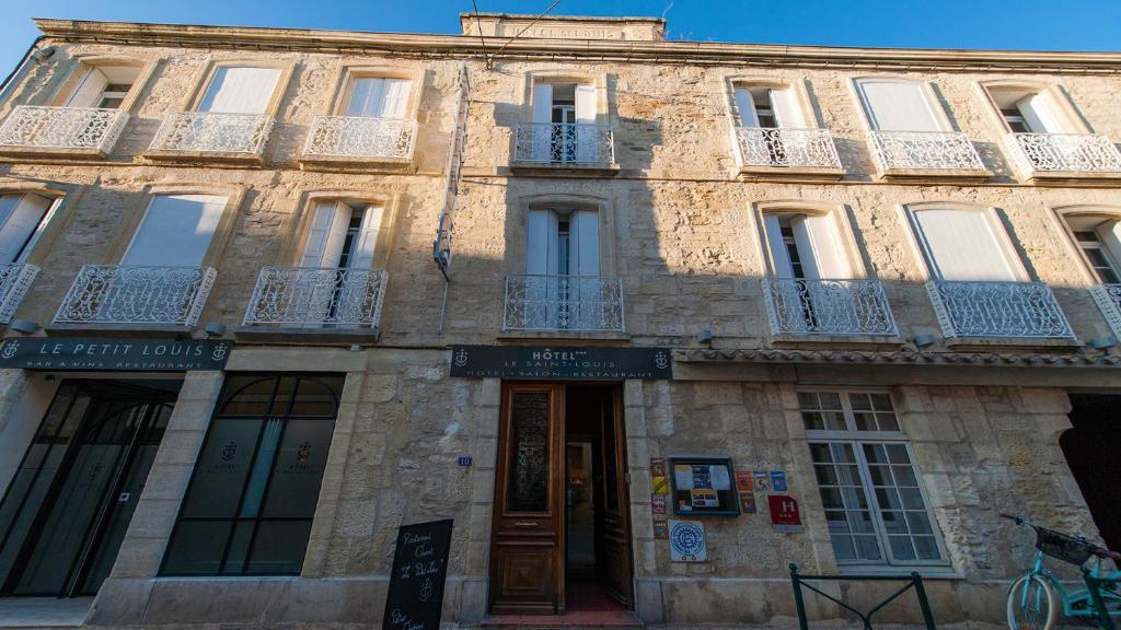 Hôtel Hôtel Saint Louis 10, Rue Amiral Courbet 30220 Aigues-Mortes