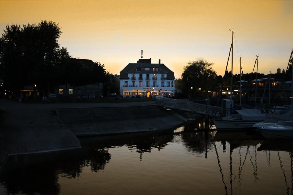 Hotel Schiff am See William-Graf Platz 2, 78464 Constance