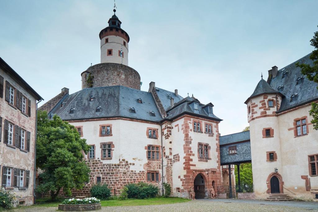 Hotel Schloss Büdingen Schloßplatz 1, 63654 Büdingen