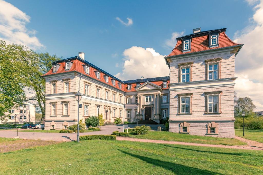 Hotel Schloss Neustadt-Glewe Schlossfreiheit 1, 19306 Neustadt-Glewe