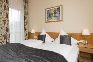 Hôtel Hotel Schloss Schweinsburg Hauptstr. 147-149 08459 Neukirchen-Pleiße Saxe