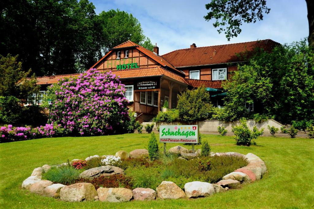 Hotel Schnehagen Adolphsheider Strasse 33, 29683 Bad Fallingbostel