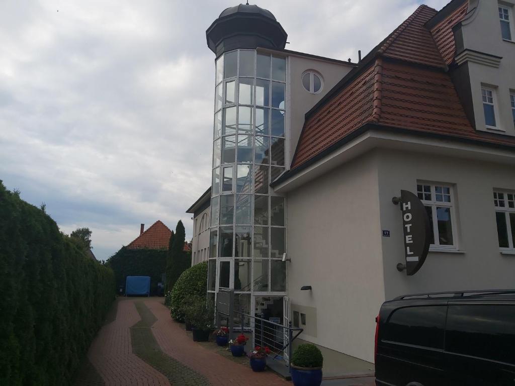 Hôtel Hotel Schwanenhof Bahnhofstraße 12 19243 Wittenburg