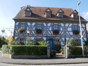 Hôtel Hotel Schwarzer Adler 1 Herdegenplatz Erlangen-Frauenaurach 91056 Erlangen Bavière