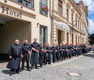 Hôtel Hotel Schwarzer Adler Stendal Kornmarkt 5-7 39576 Stendal Saxe-Anhalt