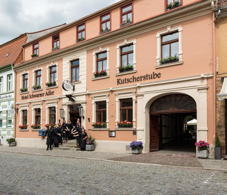 Hôtel Hotel Schwarzer Adler Tangermünde Lange Str. 52 39590 Tangermünde