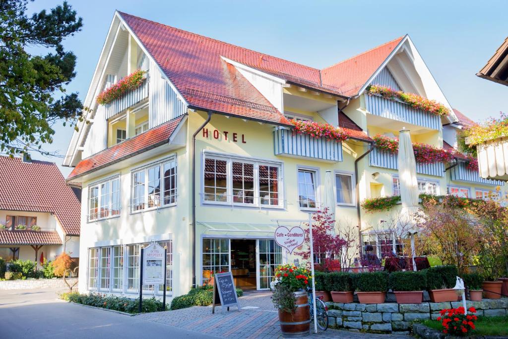 Hotel Seeperle Untere Seestrasse 46, 88085  Langenargen