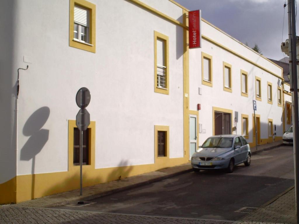 Hotel Serafim Rua do Afonso, nº.9, 7700-053 Almodôvar