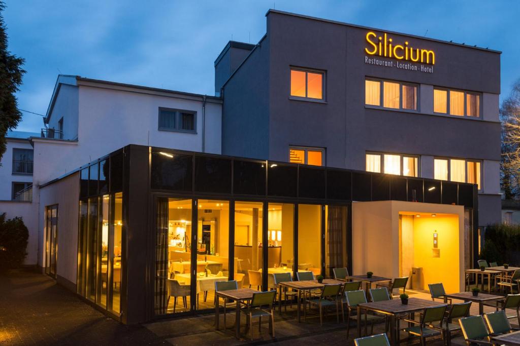 Hôtel Hotel Silicium Schillerstraße 2-4 56203 Höhr-Grenzhausen