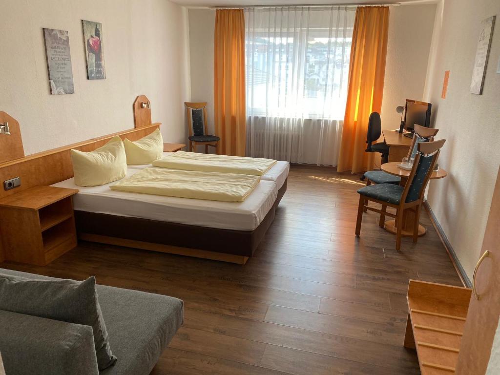 Hotel Sonne - Haus 1 Limburger Straße 51, 65510 Idstein