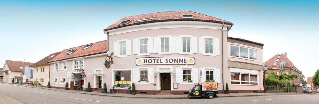 Hotel Sonne Kleinsteinbacher Strasse 2, 76228 Stupferich